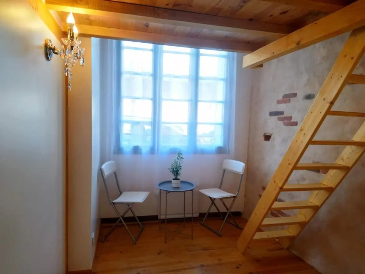 Joli Duplex Avec Balcon Et Vue Sur Place Du Centre Historique ! Foix Apartment